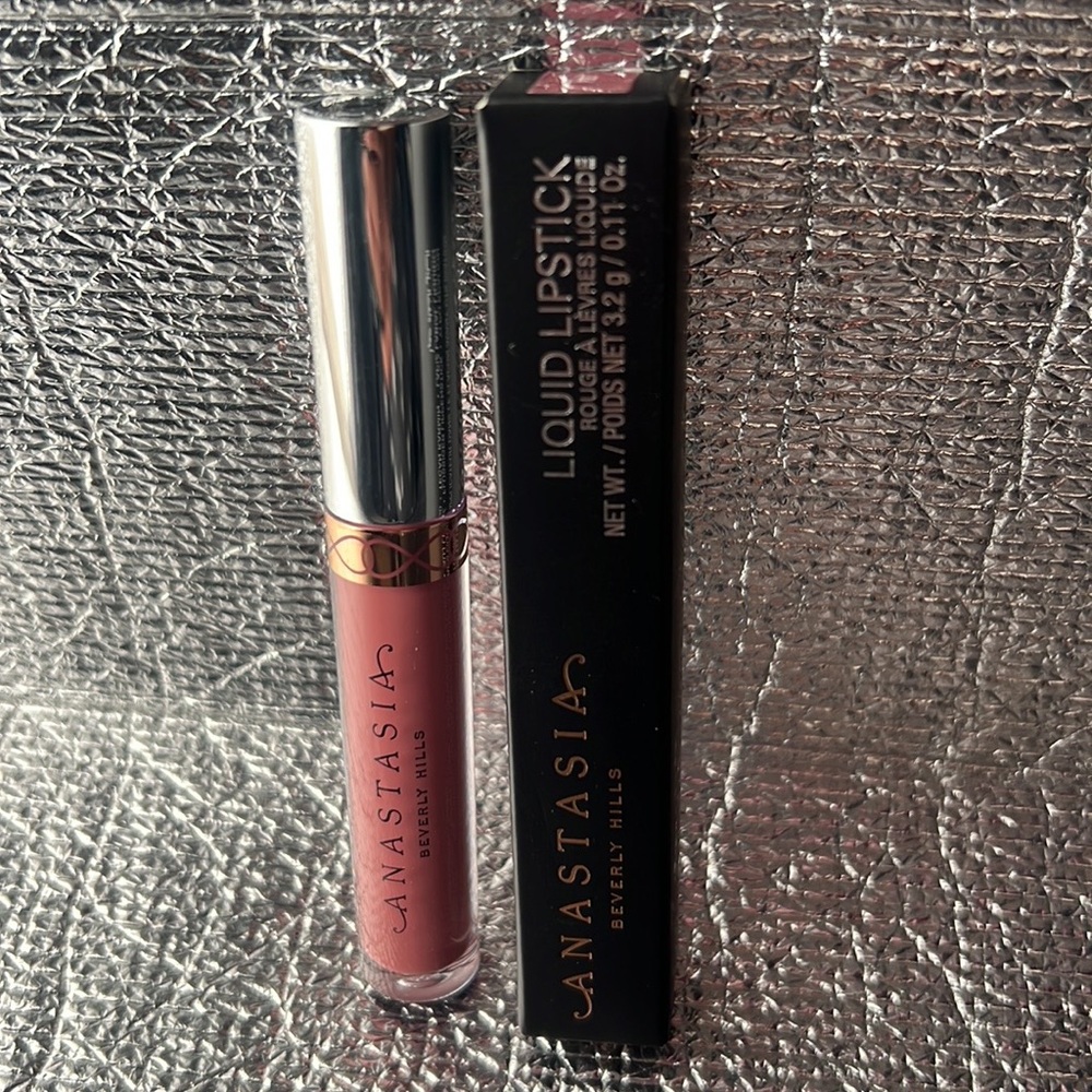 Anastasia Bevely Hills Liquid Lipsticks Poet